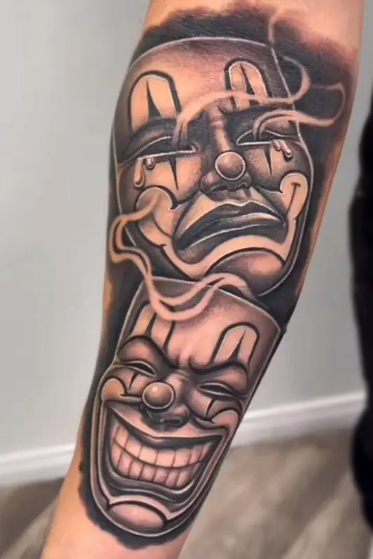 チカーノのツーフェイスタトゥー | Tattoo・Black and Grey・Arm