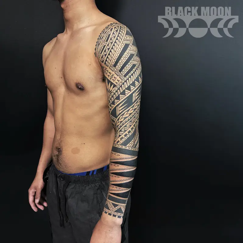 左腕のトライバルタトゥー | Tattoo・Tribal / Blackwork・Arm・Elbow
