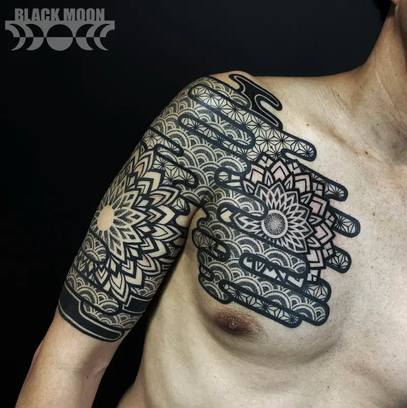 Black Moon Tattoo トライバルタトゥー｜トライバル・ブラックワーク